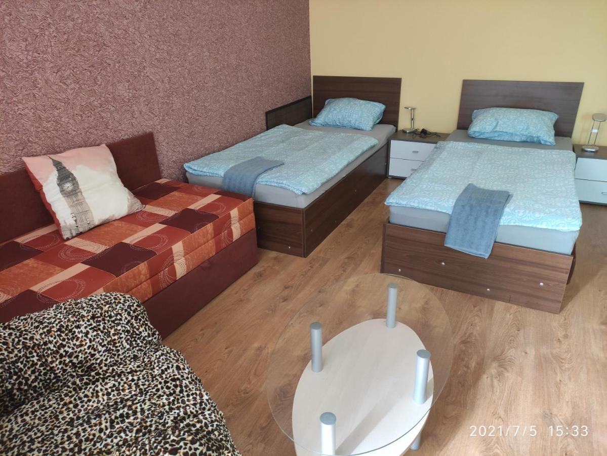 Rezidence Jiskra Hotel บรานดิส นาด ลาเบ็ม สตารา โบเลสลาฟ ภายนอก รูปภาพ