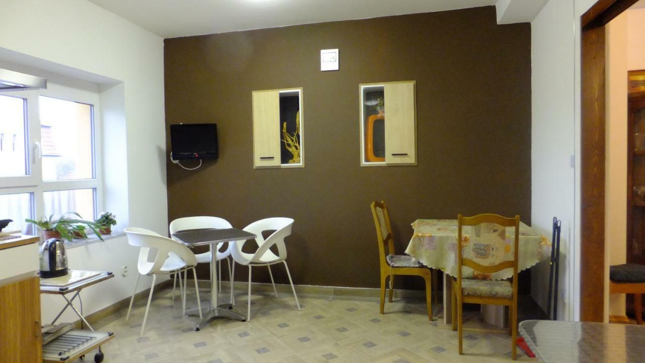 Rezidence Jiskra Hotel บรานดิส นาด ลาเบ็ม สตารา โบเลสลาฟ ภายนอก รูปภาพ